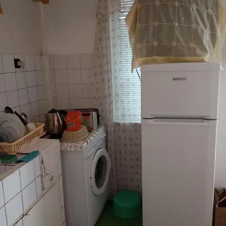 Chayka Sea Garden- Entire Flat Or Spacious Private Or 3-bed Dorm- Big Balcony Apartment Varna